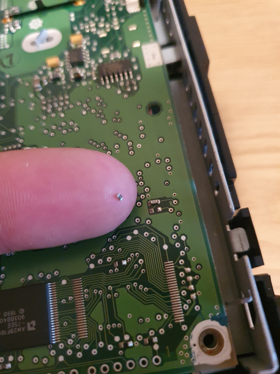 выпаял резистор, согласно записям — Opel Astra H