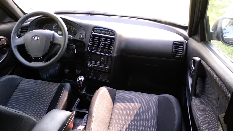 Купить б/у Lada (ВАЗ) 2112 1998-2009 1.5 MT (94 л.с.) бензин механика в Курске: