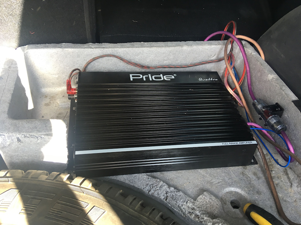 Установка и подключение усилителя Pride Quattro — Renault Duster (1G ...