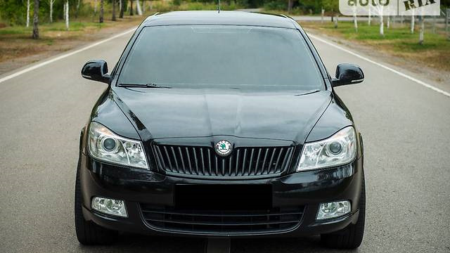 Skoda Octavia a5 черная