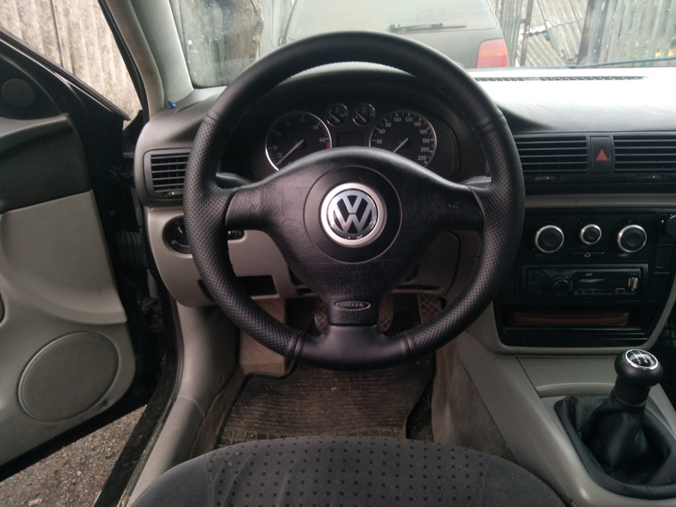 Дребезг подушки руля — Volkswagen Passat B5, 1,6 л, 1997 года | другое ...