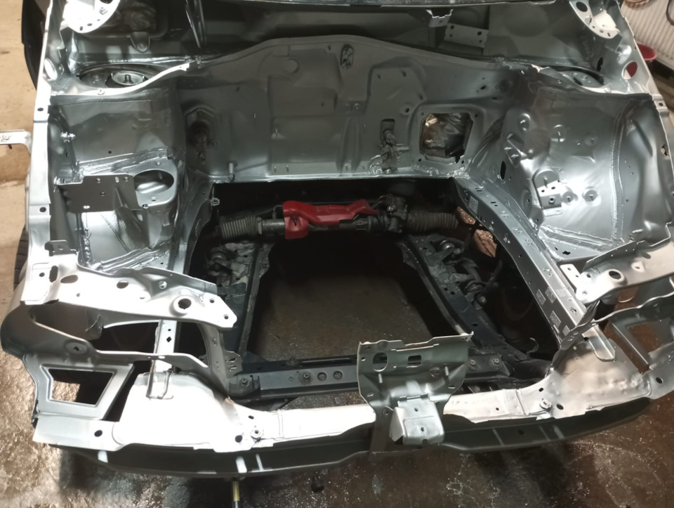 Кузовной ремонт (сварочные работы) — Renault Scenic I, 1,6 л, 2000 года ...