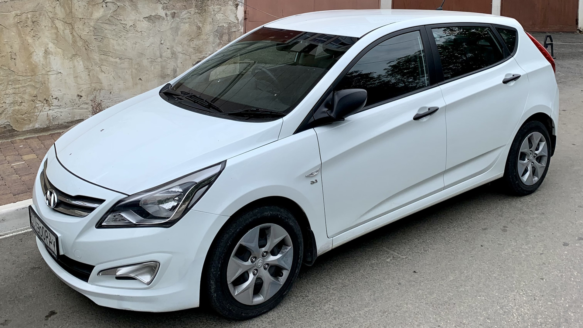 Hyundai Solaris автомат. Хендай Солярис отзывы владельцев. Отзывы Хендай Солярис недостатки владельцев.