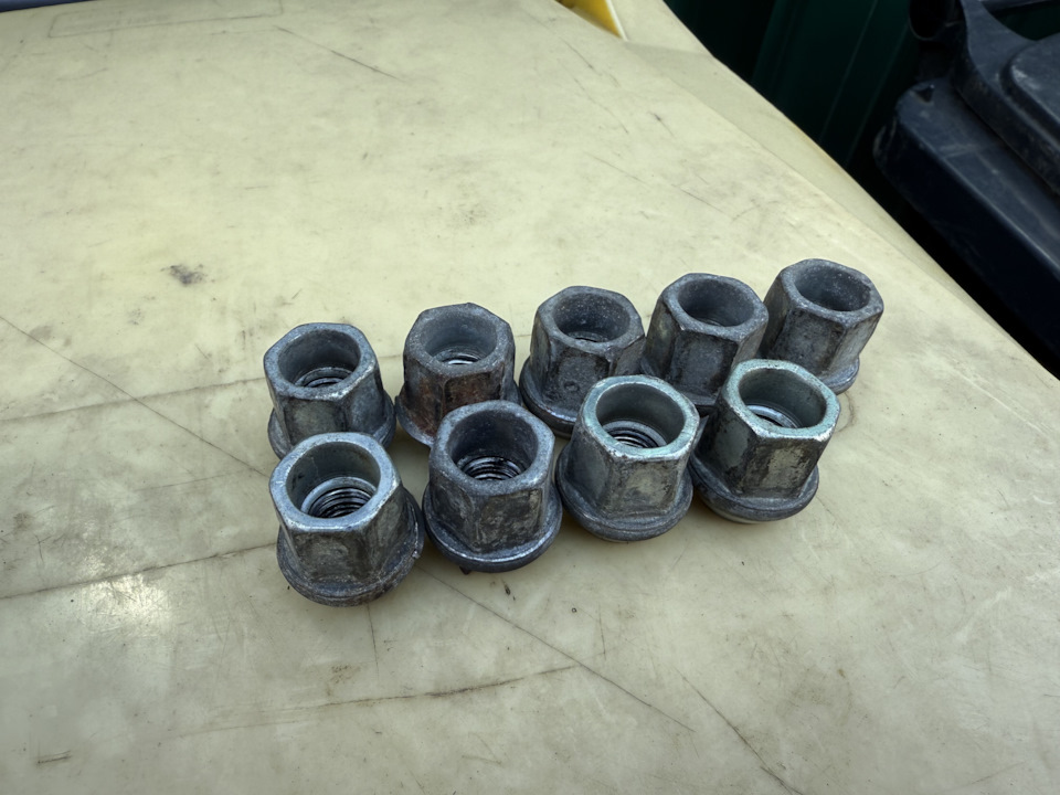 Кровь из глаз) — Chevrolet Equinox (3G)