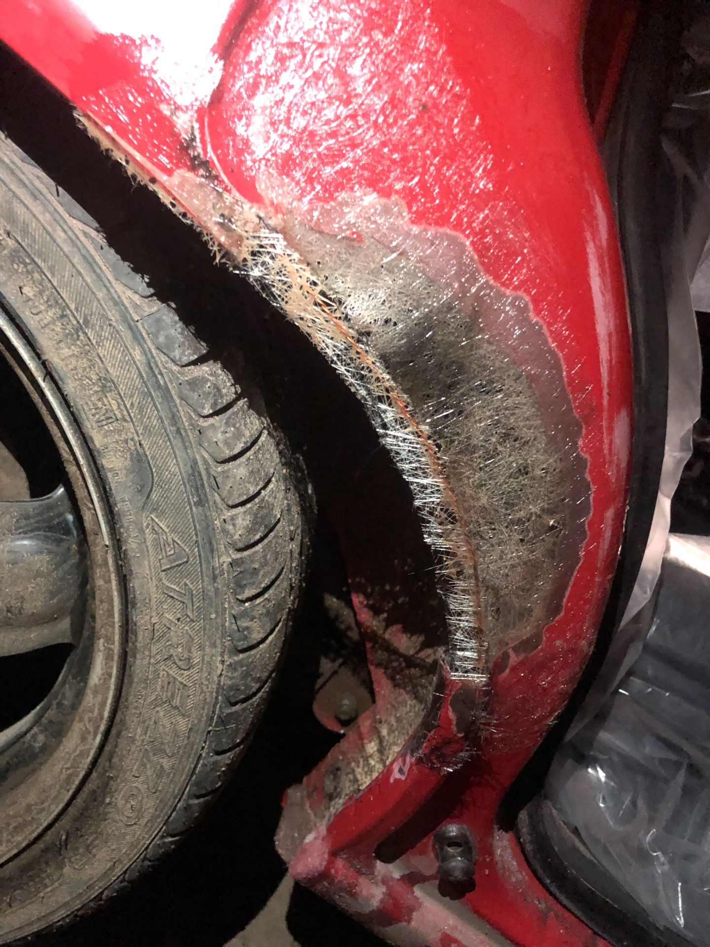 Гнилая задняя арка ваз 2114. Гнилой цивик 4д. Задняя арка ваз 21099. Гниет арка задняя нексия 1. Гнилые арки civic.