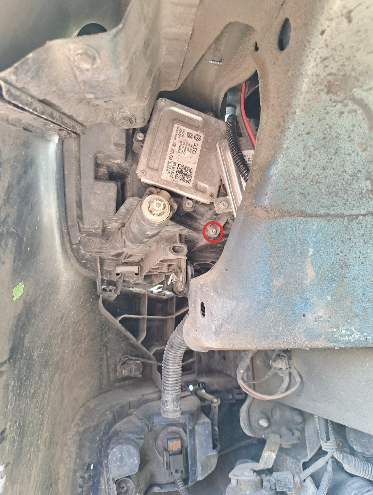 Часть 2. Переодически тухнет ксенон — Skoda Superb Mk2, 1,8 л, 2013 ...