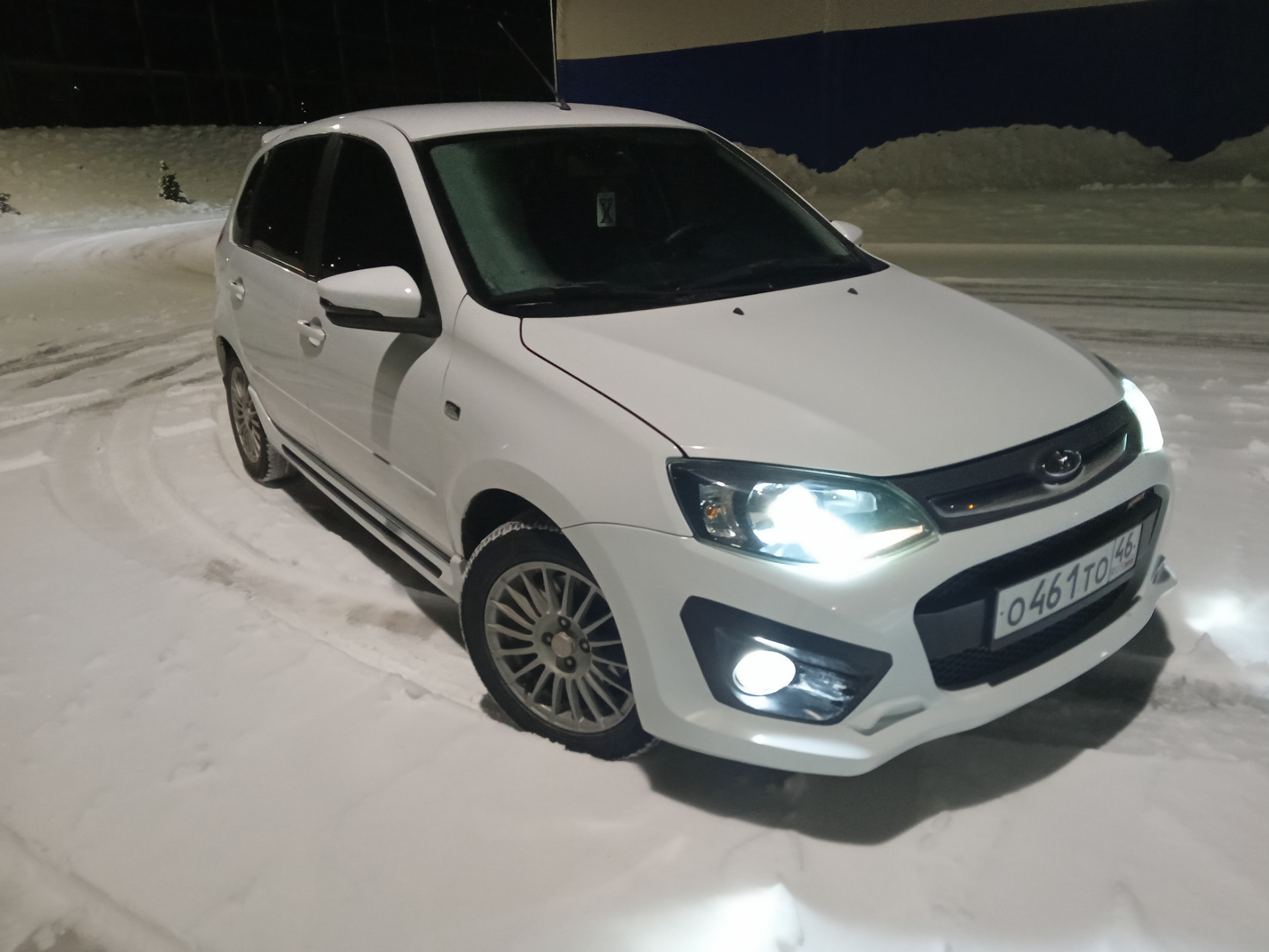 Белая на белом — Lada Калина Спорт (2G), 1,6 л, 2015 года | стайлинг ...
