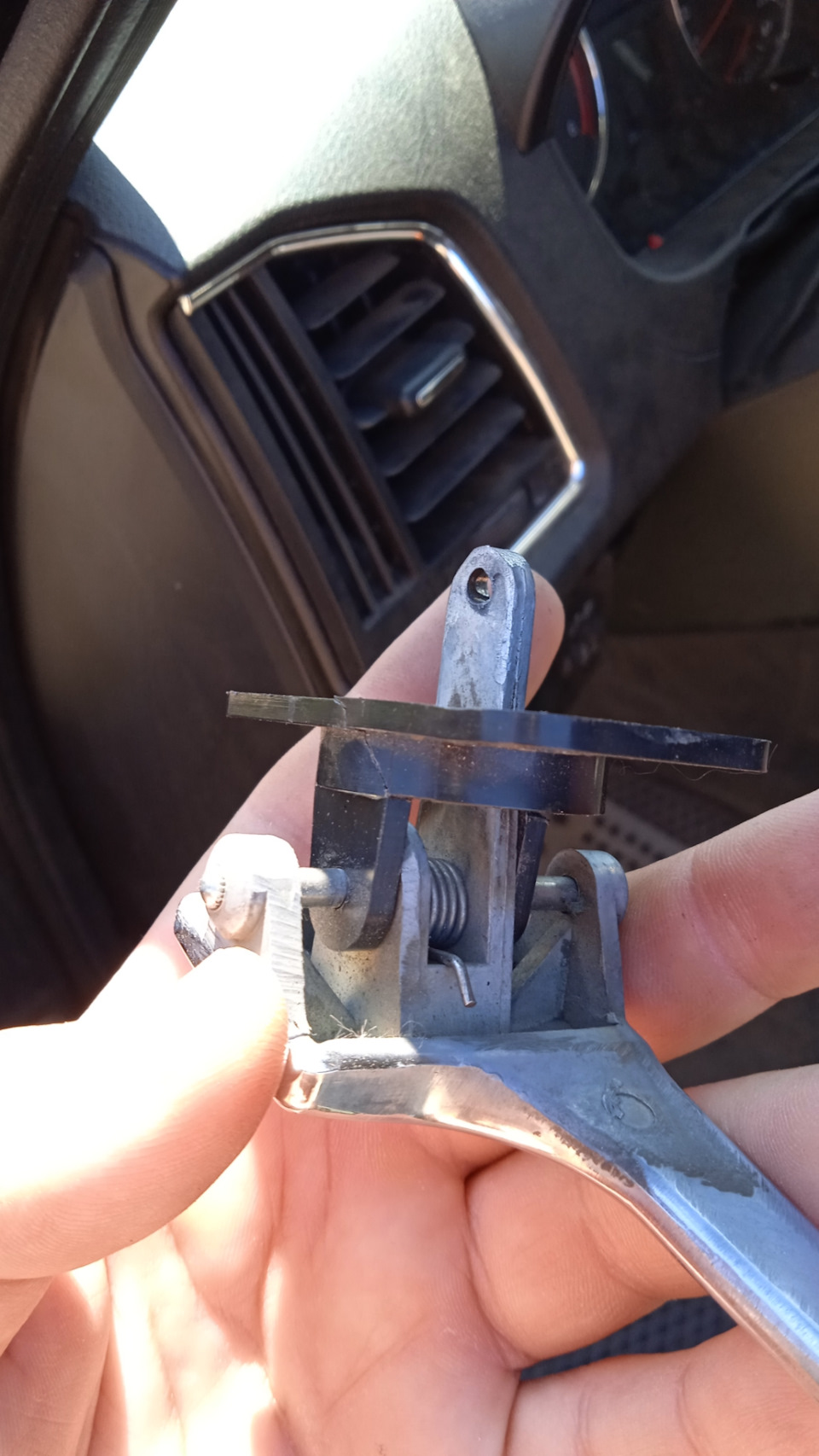 Разборка водительской двери — УАЗ Patriot, 2,7 л, 2017 года | поломка ...