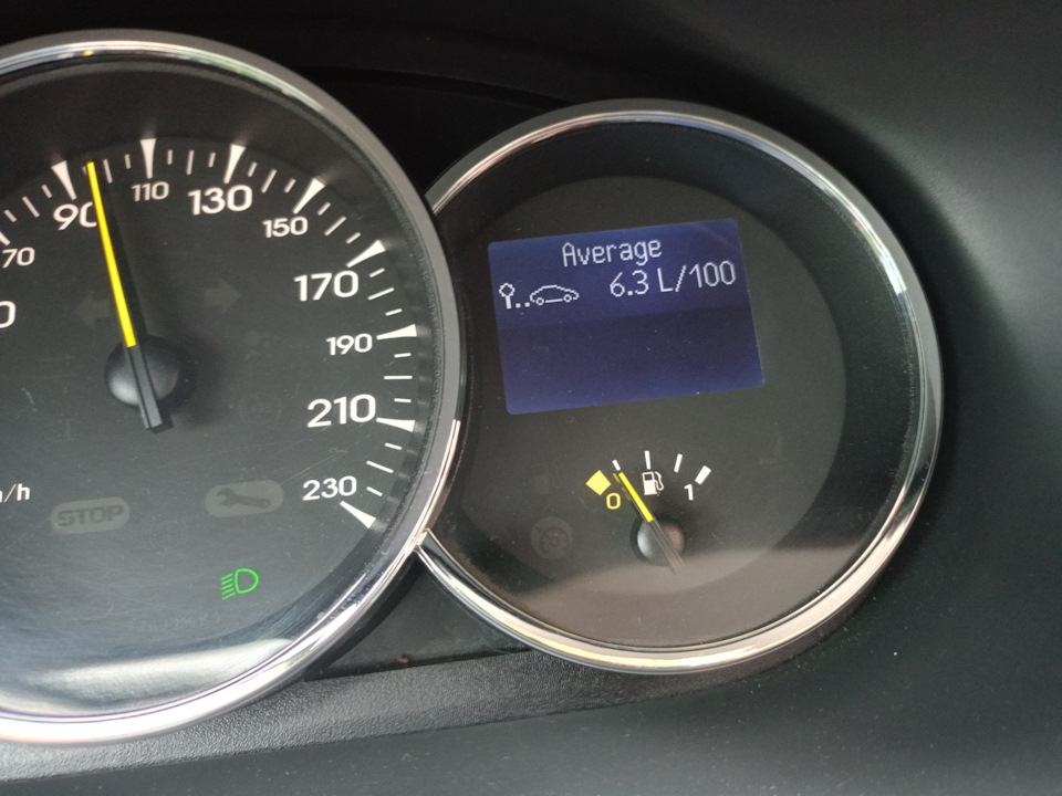 Про бензин — Renault Fluence, 1,6 л, 2012 года | наблюдение | DRIVE2