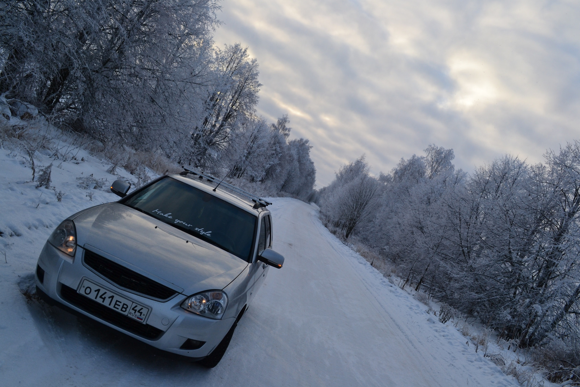 Lada Priora универсал на снегу