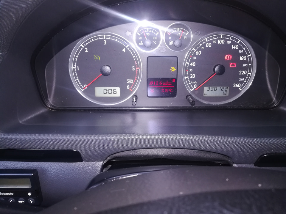 Обнуляется приборная панель - Volkswagen Sharan, 1.9 л., 2003 года на DRIVE...