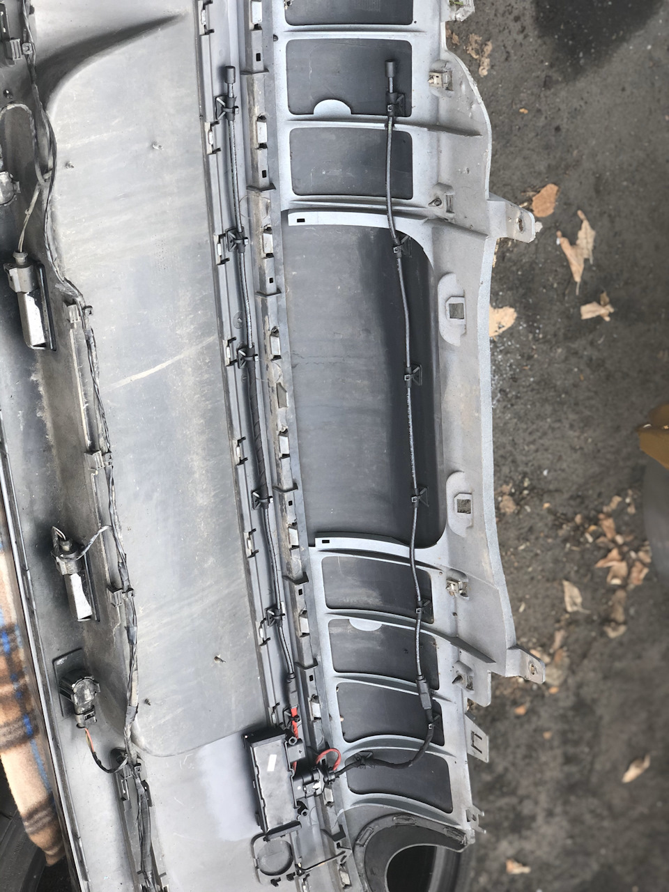 Вот так расположили антенну. На r-line бампере не так и много места для неё — Volkswagen Passat B6