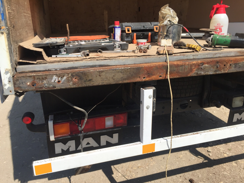 Чистка радиатора кондиционера и выпрямление сот — Volkswagen Passat B6 ...