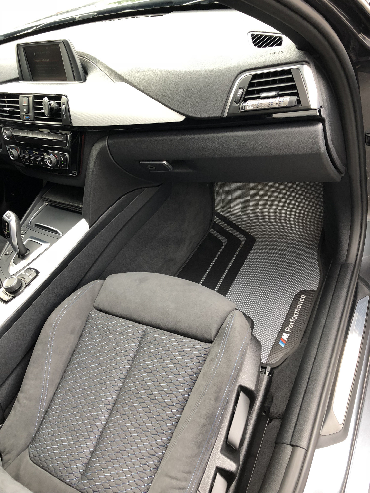 Замена накладки педали тормоза. — Ford Fusion, 1,4 л, 2007 года ...