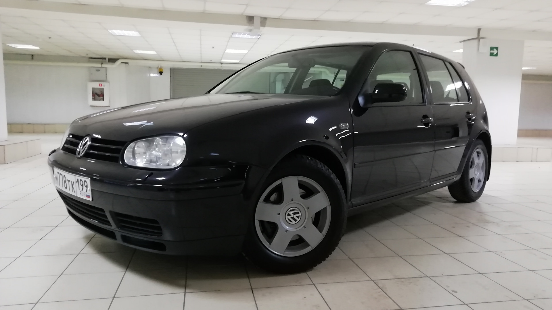 Volkswagen Golf Mk4 GTI 1.8 бензиновый 1998 | Pantherschwarz kristall на  DRIVE2