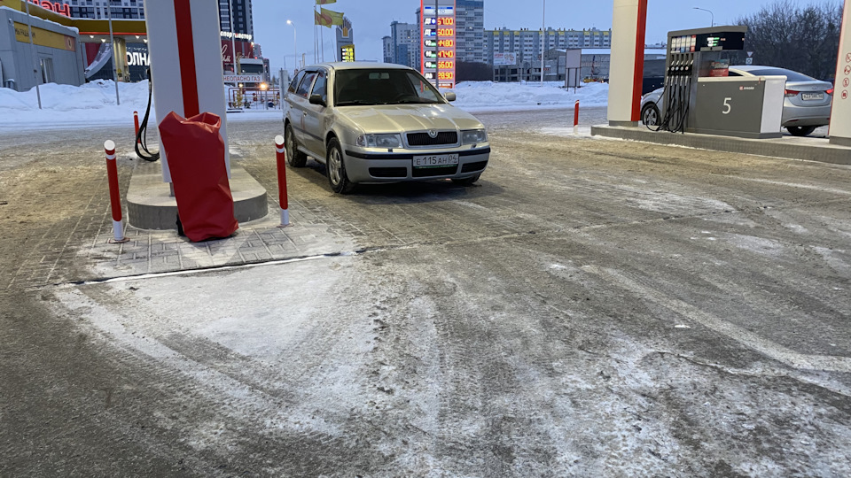 Решено.На ГОРЯЧУЮ обороты зависают, затем медленно падают! AGU — Skoda ...