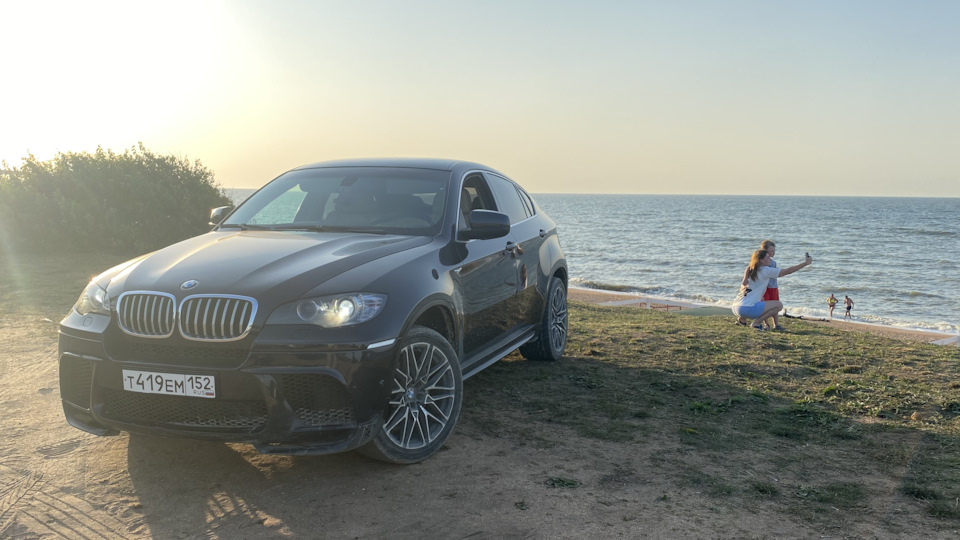 BMW X6 Темно синий