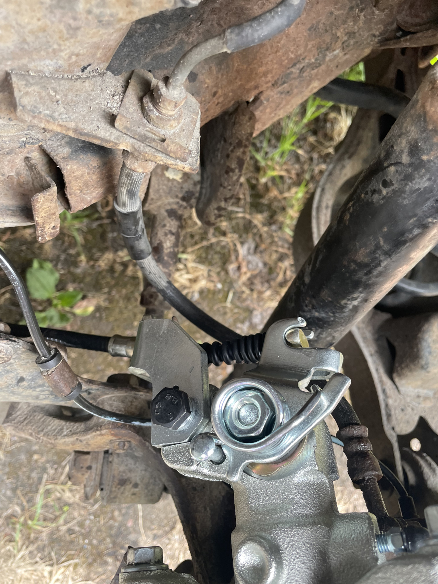 Не держит ручной тормоз — Mazda 6 (2G) GH, 2 л, 2009 года | поломка ...