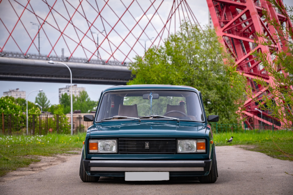 Lada 2105 stance