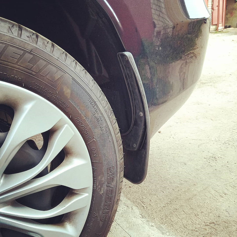 Покупка и установка передних и задних брызговиков PSA на Citroen C4 L ...