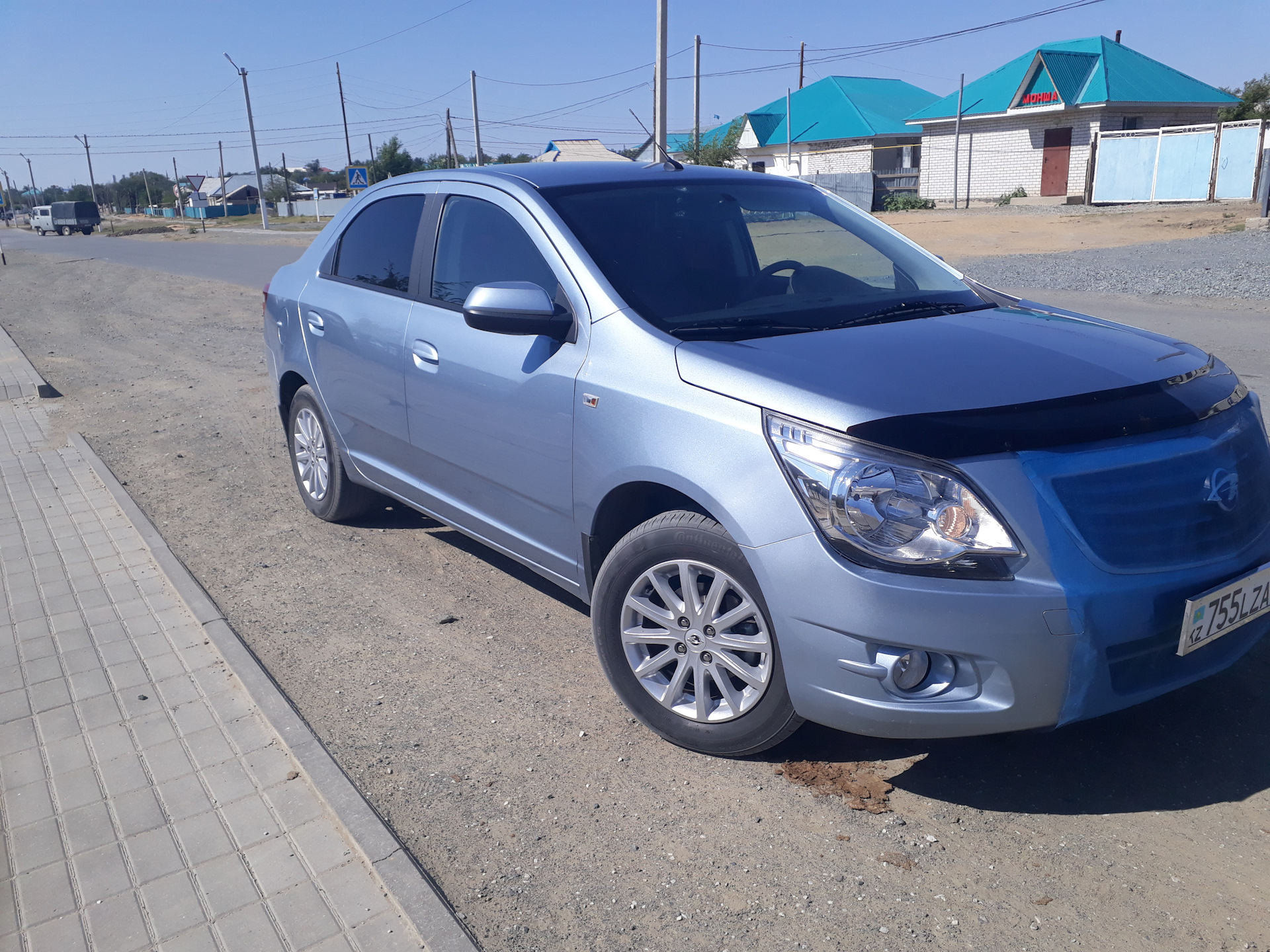 Chevrolet Cobalt Ravon r4 2021