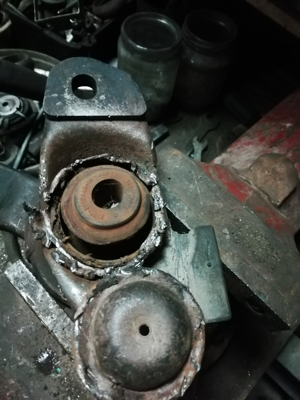 Ремонт правой подушки двигателя — Toyota Vista (30), 1,8 л, 1993 года ...