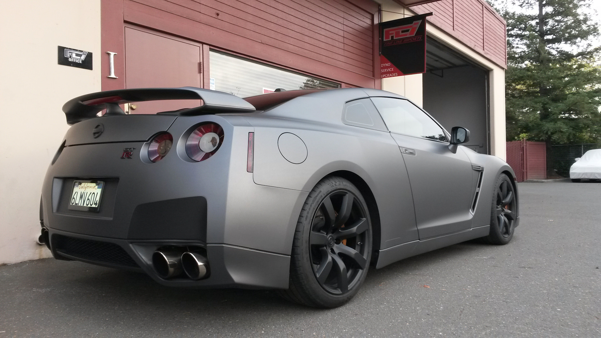 Nissan GTR r35 зелёный чёрный