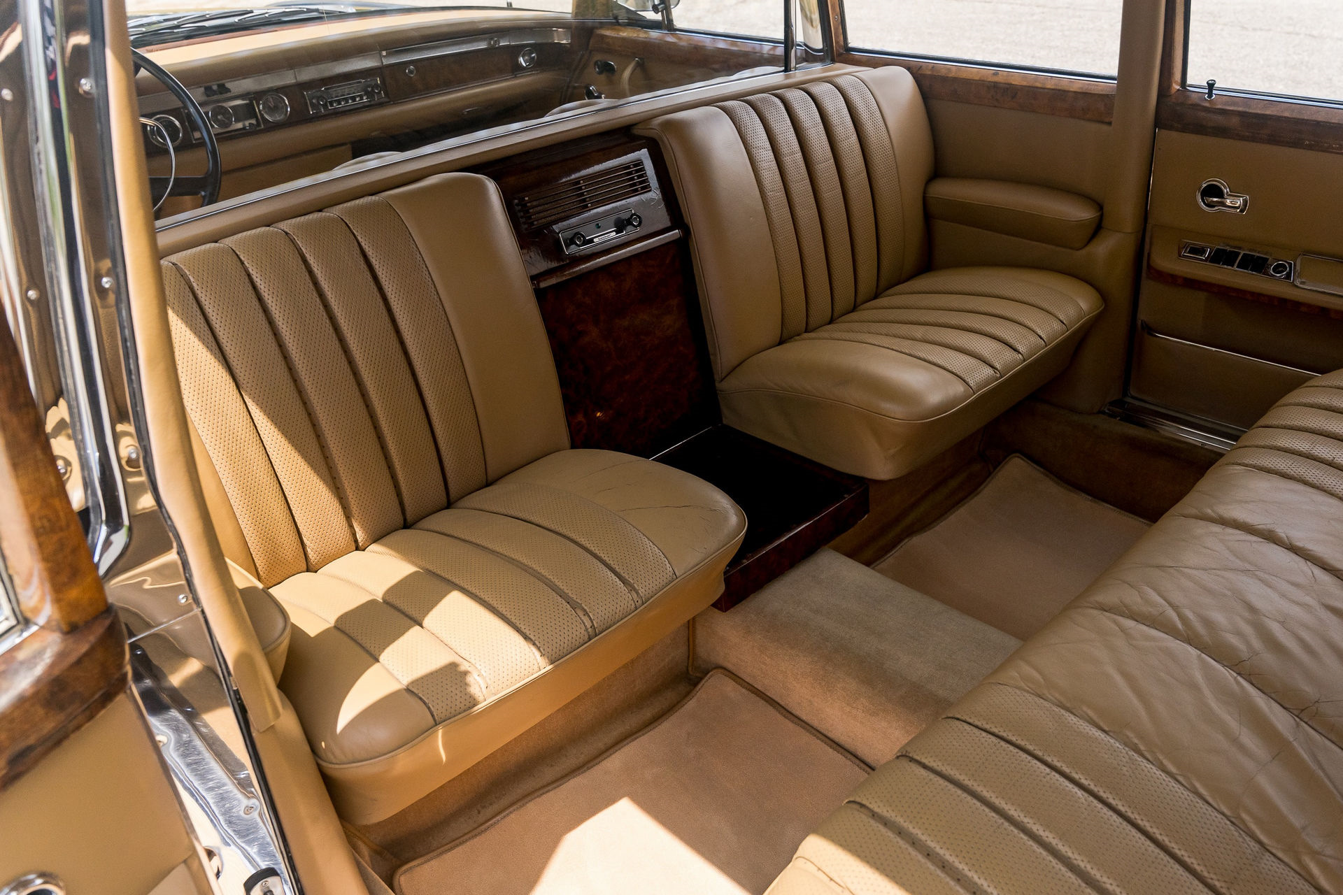 Mercedes Benz 600 Pullman Limousine