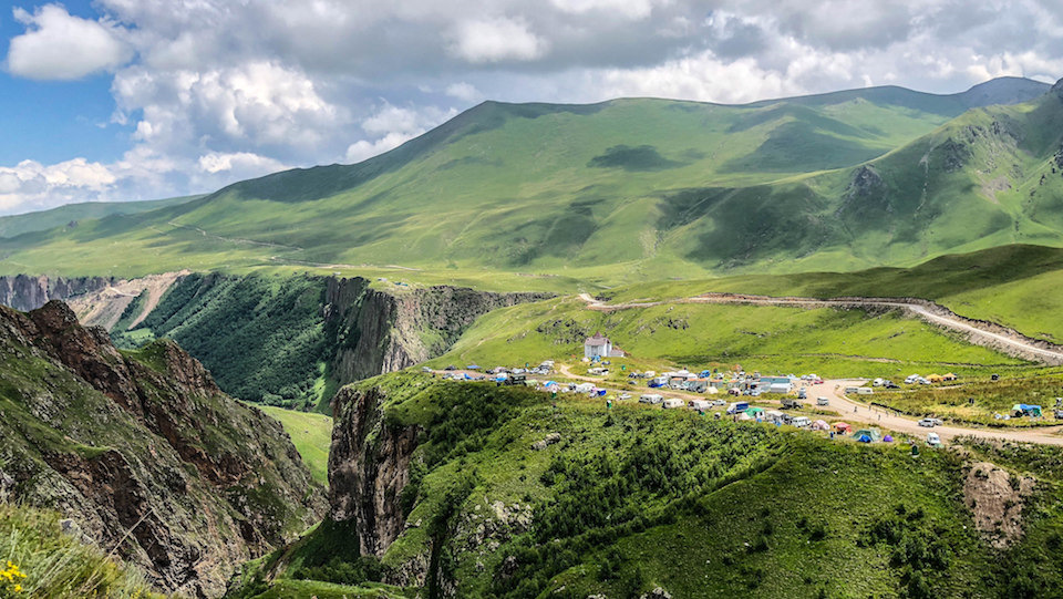 Джылы суу. Долина Нарзанов Джилы Су. Дорога на Джилы Су. Урочище Джилы-Су. Джил Су.