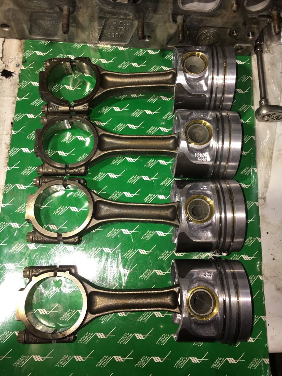 Фото в бортжурнале Volkswagen Multivan (T5)