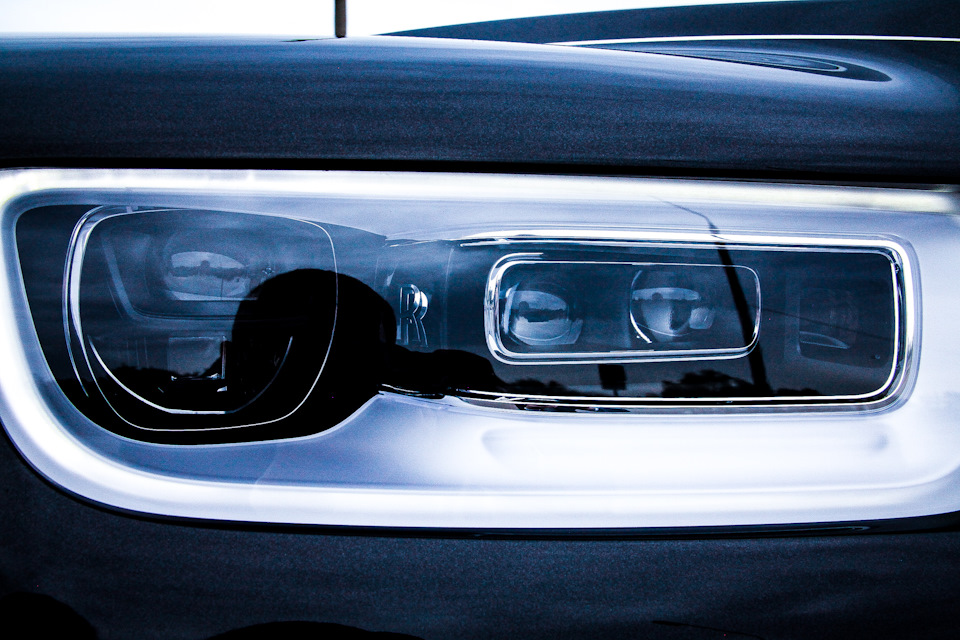Автомобиль открытые двери rolls royce