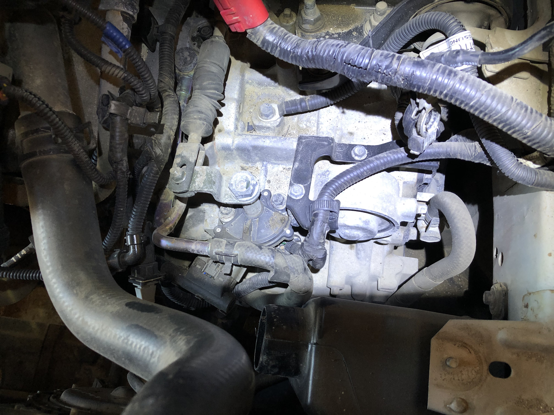 При включении задней передачи акпп толчок. Соленоид на акпп aisin 7j30. Толчок при переключении на r. Коробка 5hp19 ауди сопротивление соленоидов. Mini cooper 1.