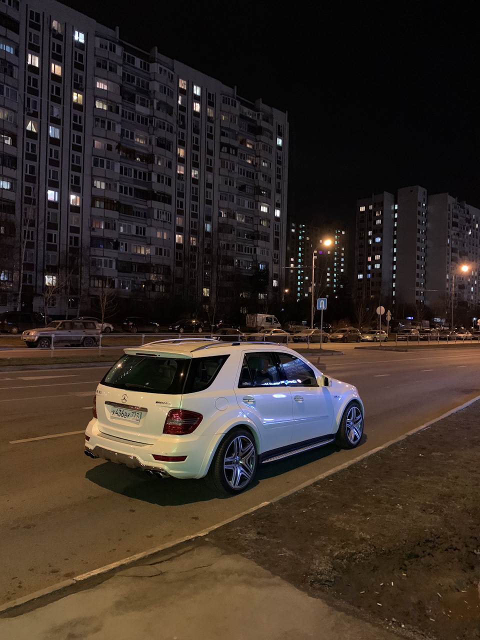 Просто — Mercedes-Benz ML 63 AMG (W164)