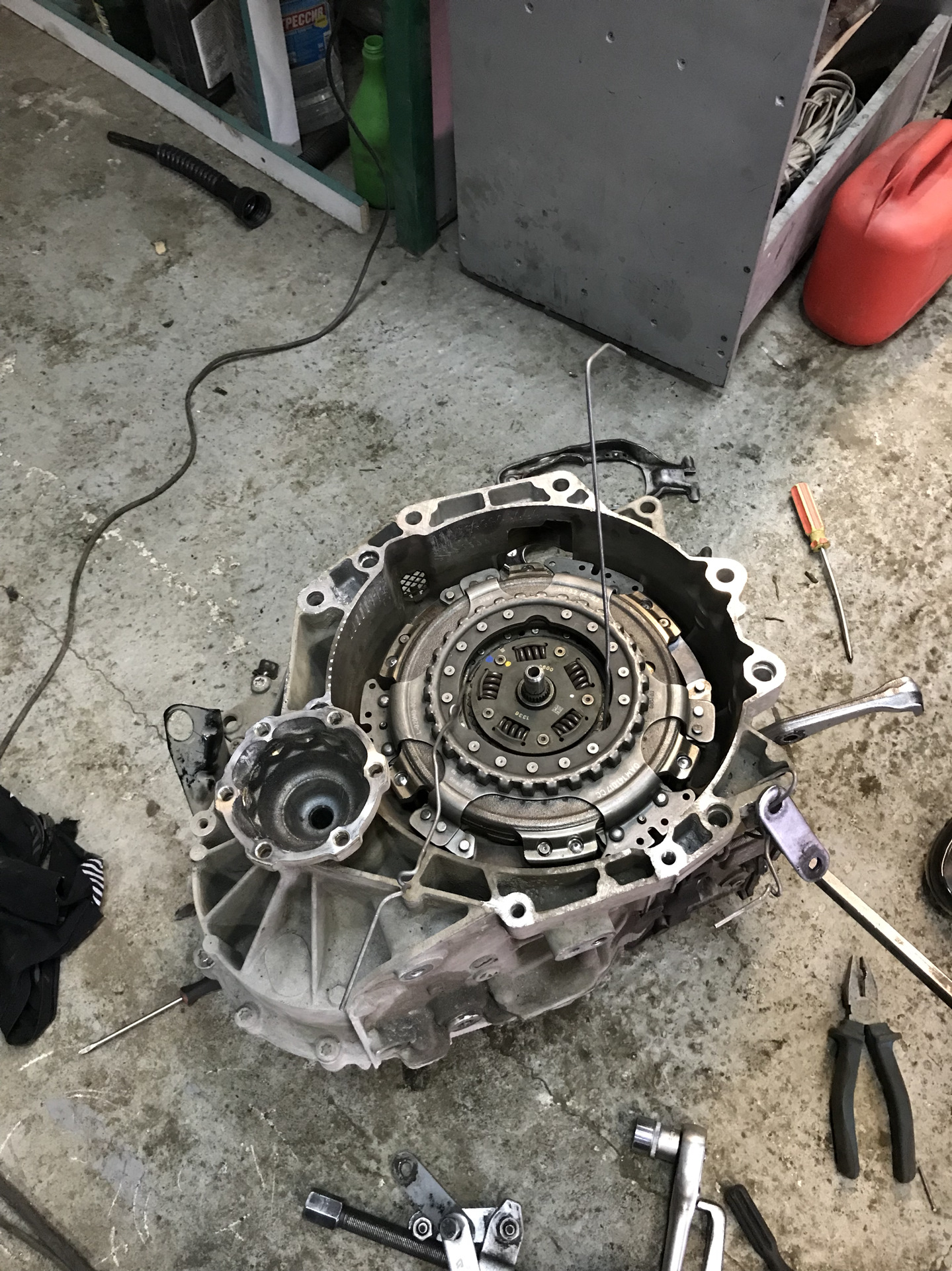 Снять коробка дсг. Дсг 7 дизель. Снять коробка дсг. Колокол дсг7. Снять коробка дсг.