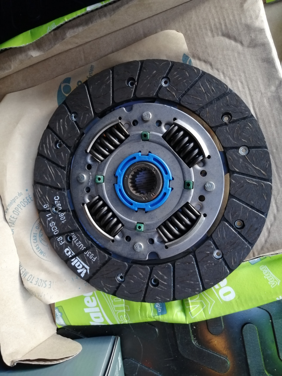 Диск 1 — Lada Vesta SW (1G). Запчасти на фото: 1060576