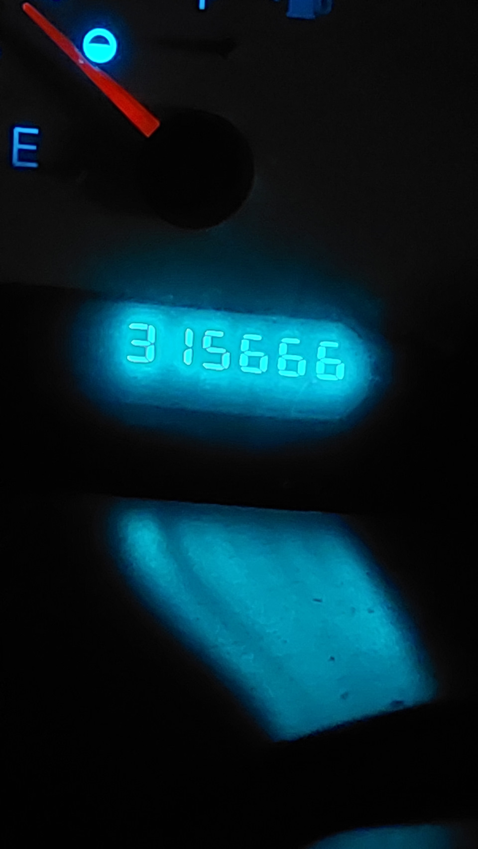 Обломилась свеча зажигания — Dodge Caravan IV, 2,4 л, 2004 года ...