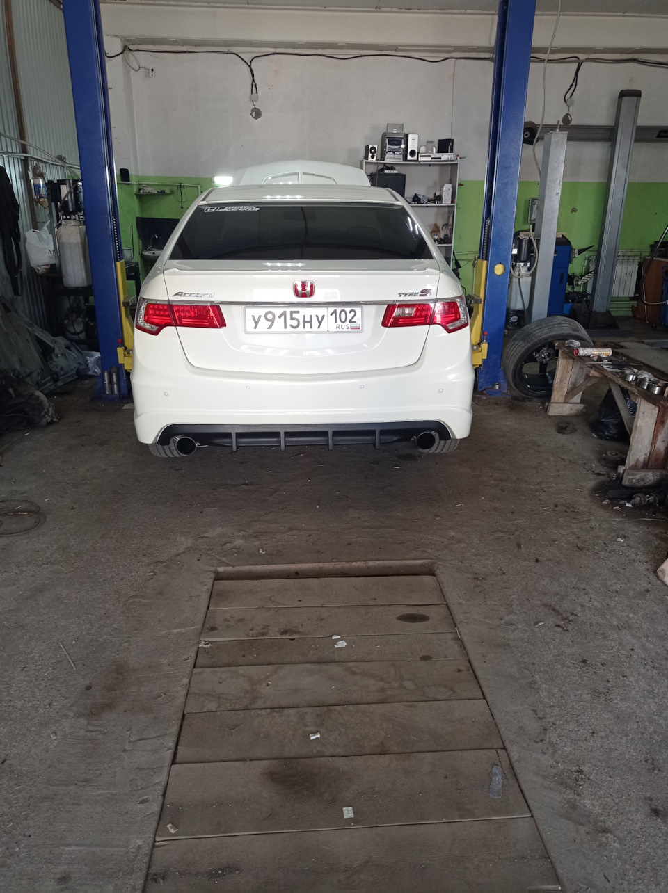 1. — Honda Accord (8G)