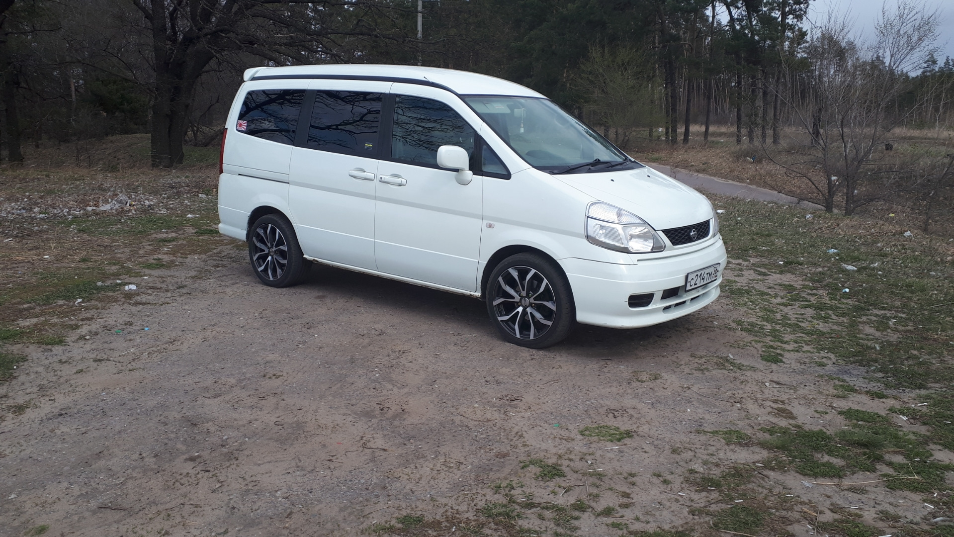 nissan serena c26 колеса r18