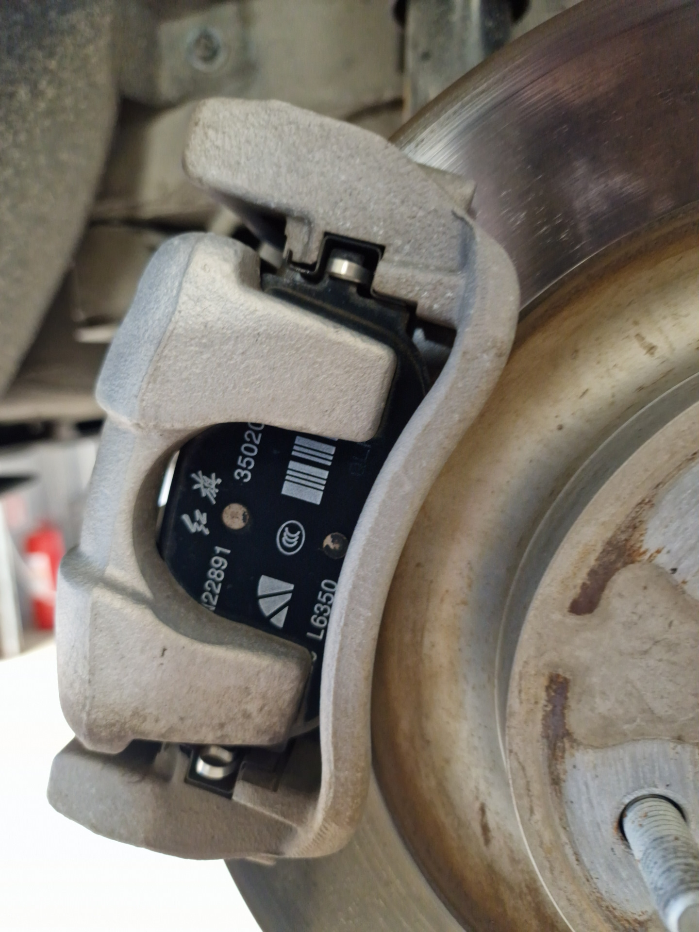 Фото в бортжурнале Hongqi E-QM5