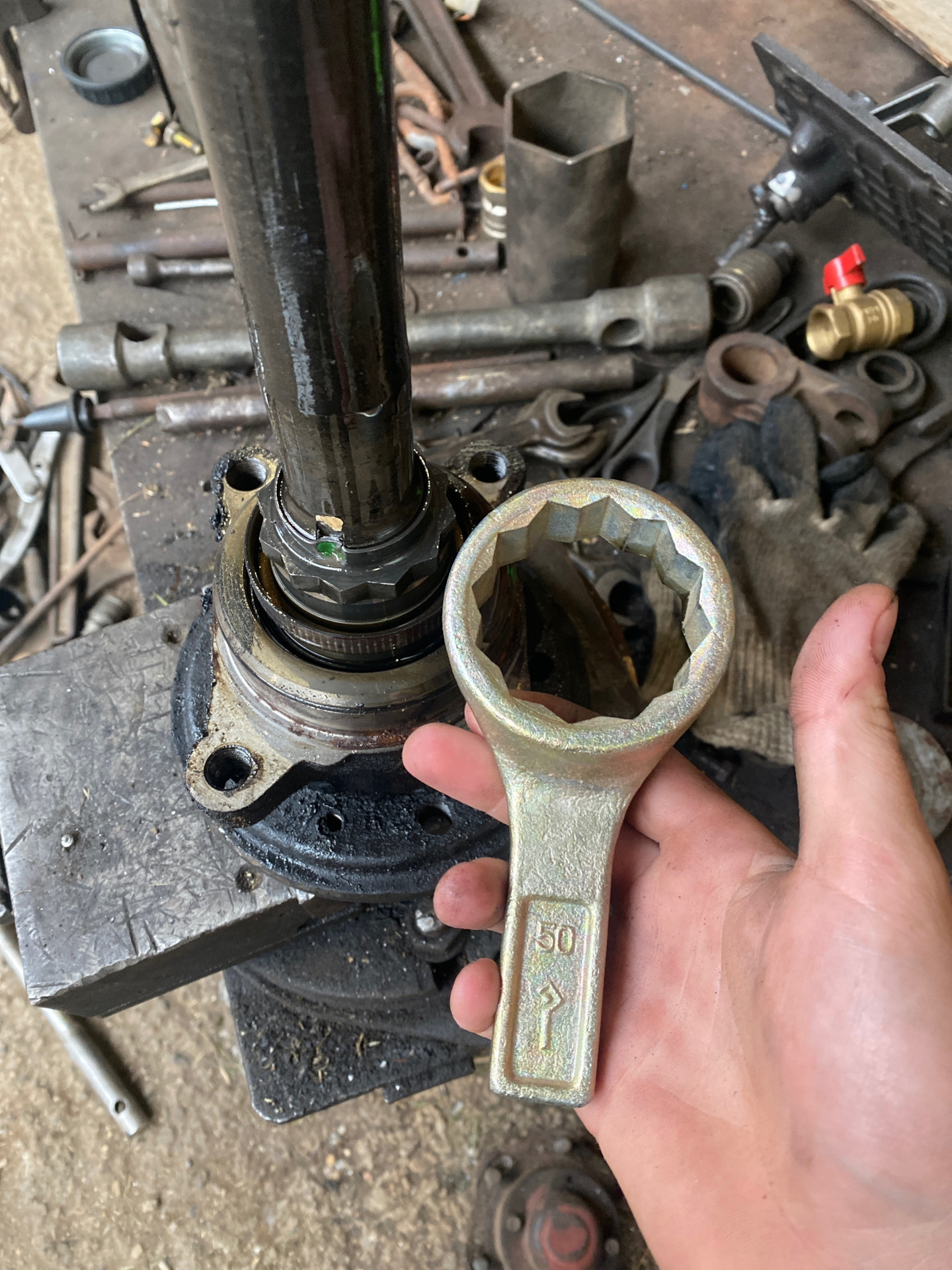 Подшипники заднего моста — Volkswagen Amarok, 2 л, 2013 года ...