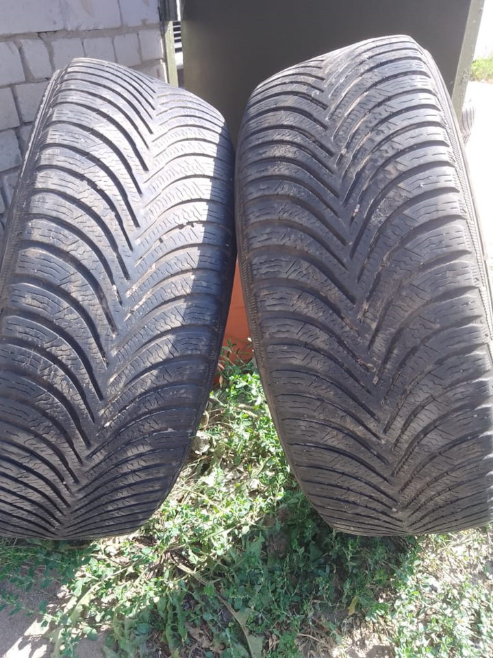 Шины зимние нешипованные Bridgestone 205/55 R16 на Toyota Corolla (160 ...