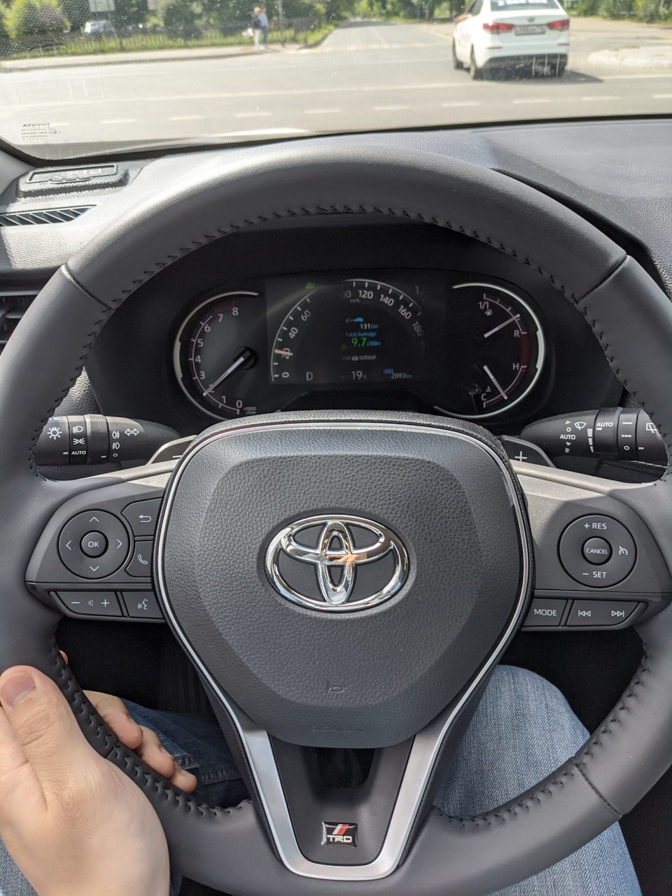 Установка подрулевых лепестков — Toyota RAV4 (5G), 2 л, 2020 года |  аксессуары | DRIVE2