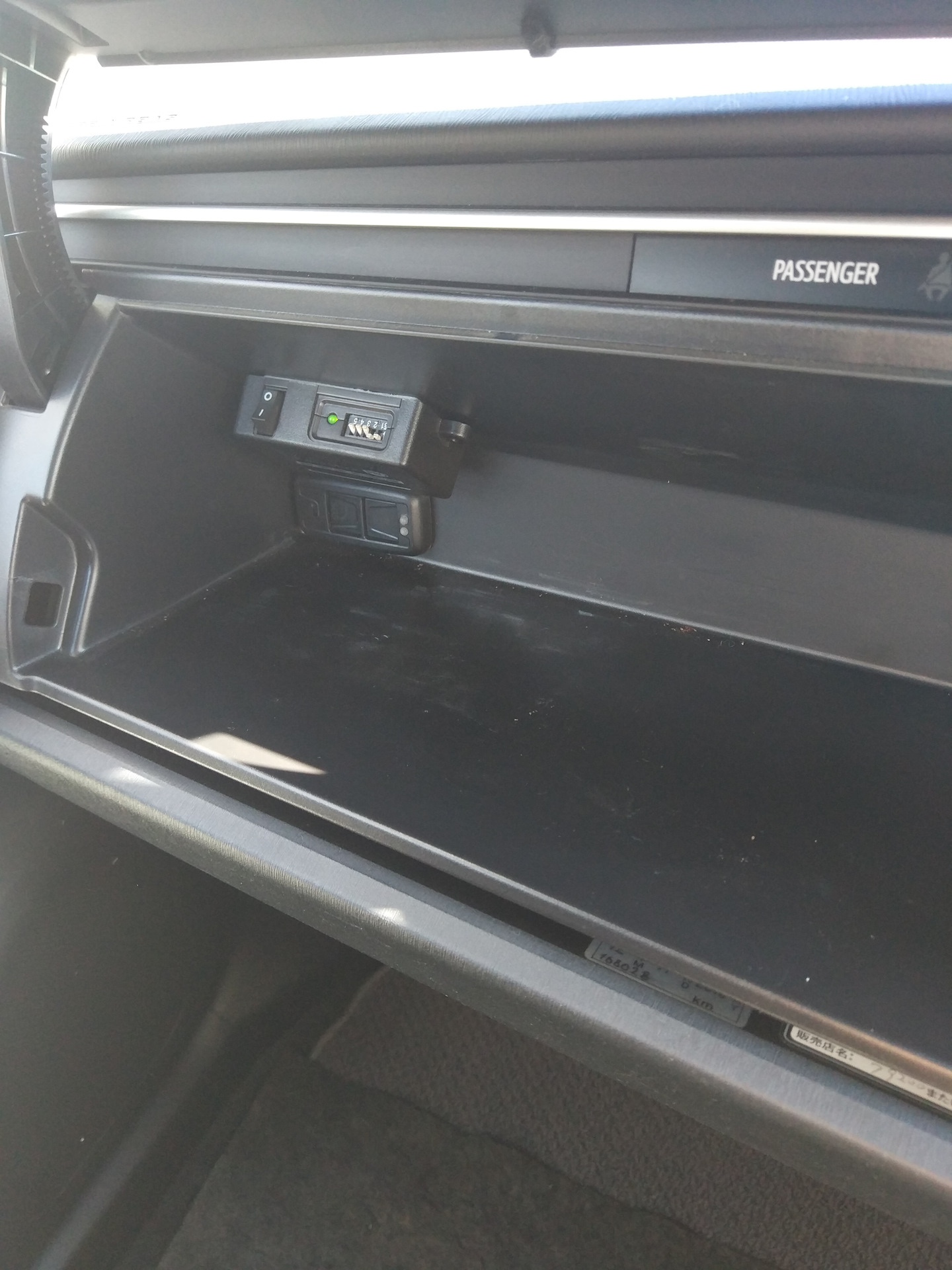 Видеорегистратор Blackvue DR400G-HD II — Toyota Prius (30), 1,8 л, 2012 ...