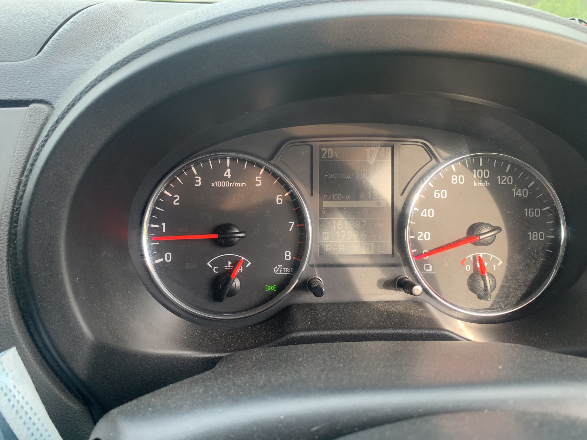 Лампа перегрева двигателя хендай. Индикатор низкого уровня охлаждающей жидкости bmw e90. Мигает температура двигателя. Почему мигает температура на ниссан кашкай. Мигает температура двигателя.