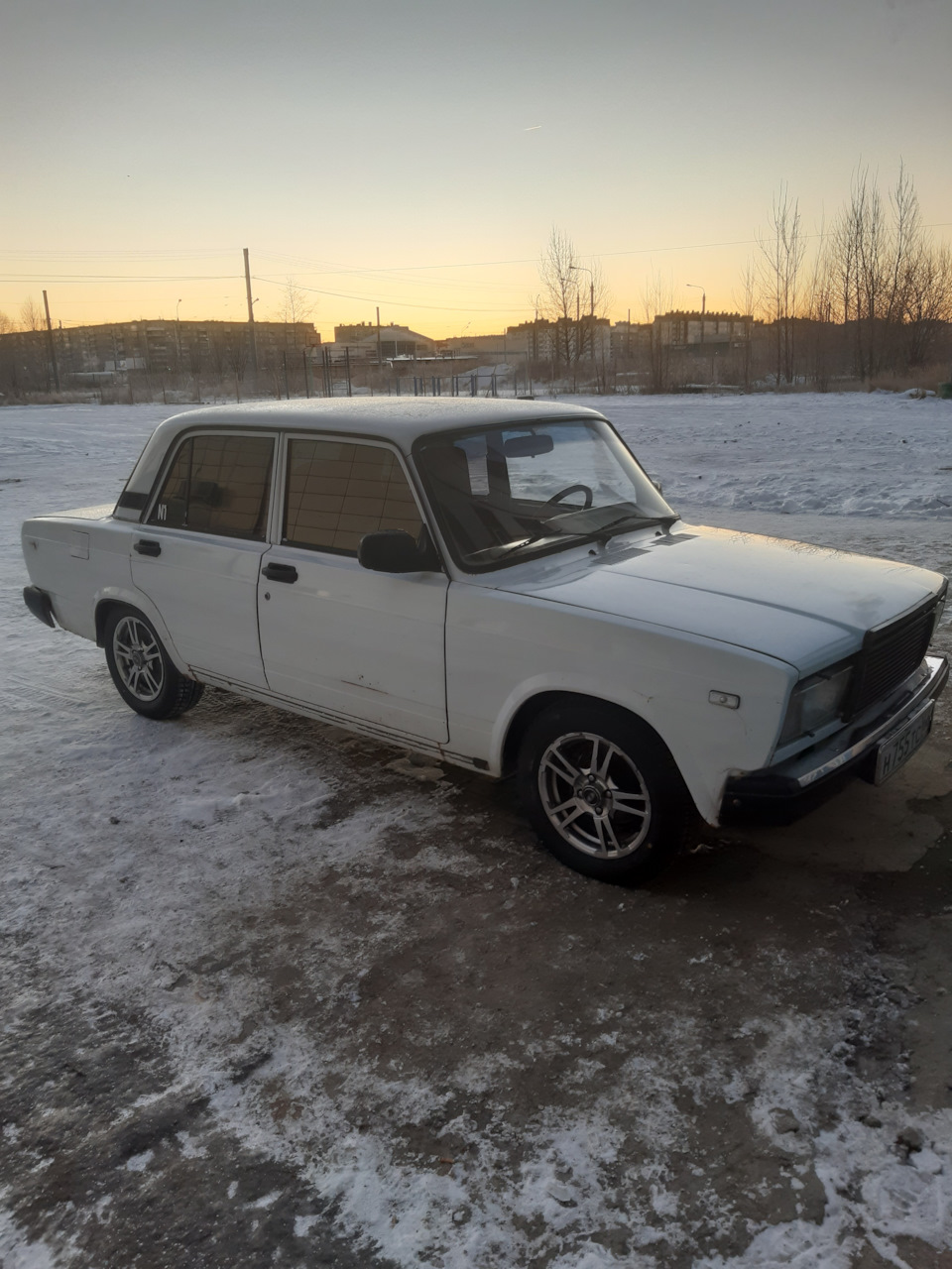 Замена уплотнителей дверного проёма. — LADA 21070, 1,5 л., 2001 года ...