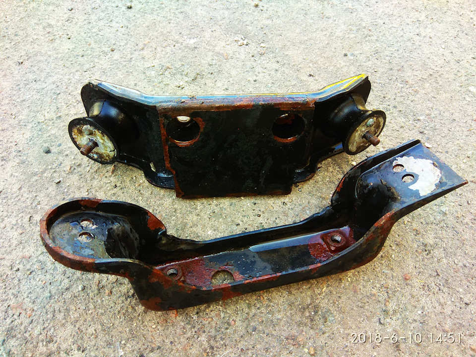 Опора КПП (сломан болт) — Ford Transit (6G), 2,4 л, 2005 года | своими ...