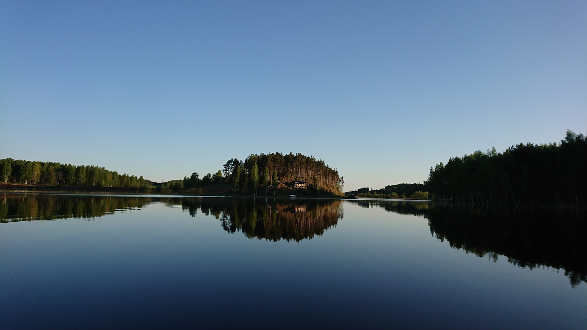 Финское озеро 5 букв. Оз Сайма Финляндия. Озерное плато Финляндии. Финское озеро Парголово. Финское озеро Парголово рыбалка.