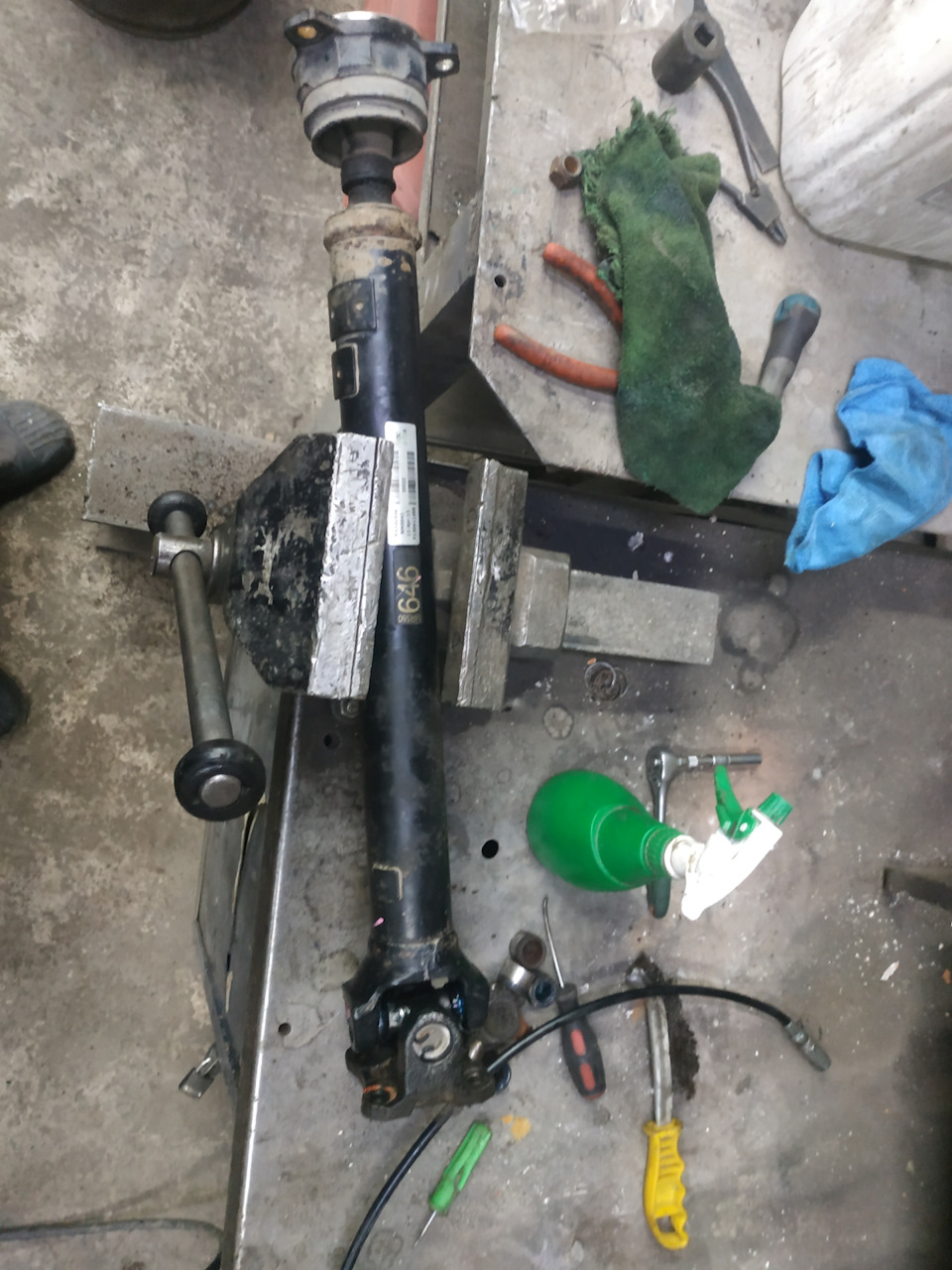 Замена крестовины на переднем кардане — Mitsubishi Pajero Sport (2G), 2 ...