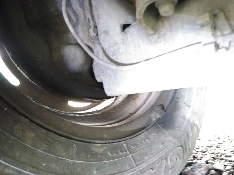 Потек задний тормозной цилиндр — Ford Transit (6G), 2 л, 2006 года ...