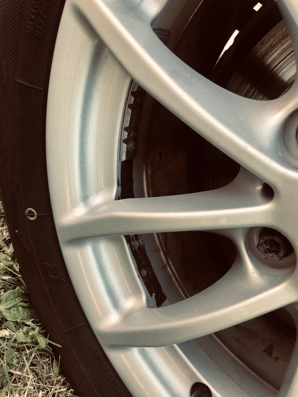 Очистка дисков от балансировочных грузиков — BMW 1 series (F20), 1,6 л ...